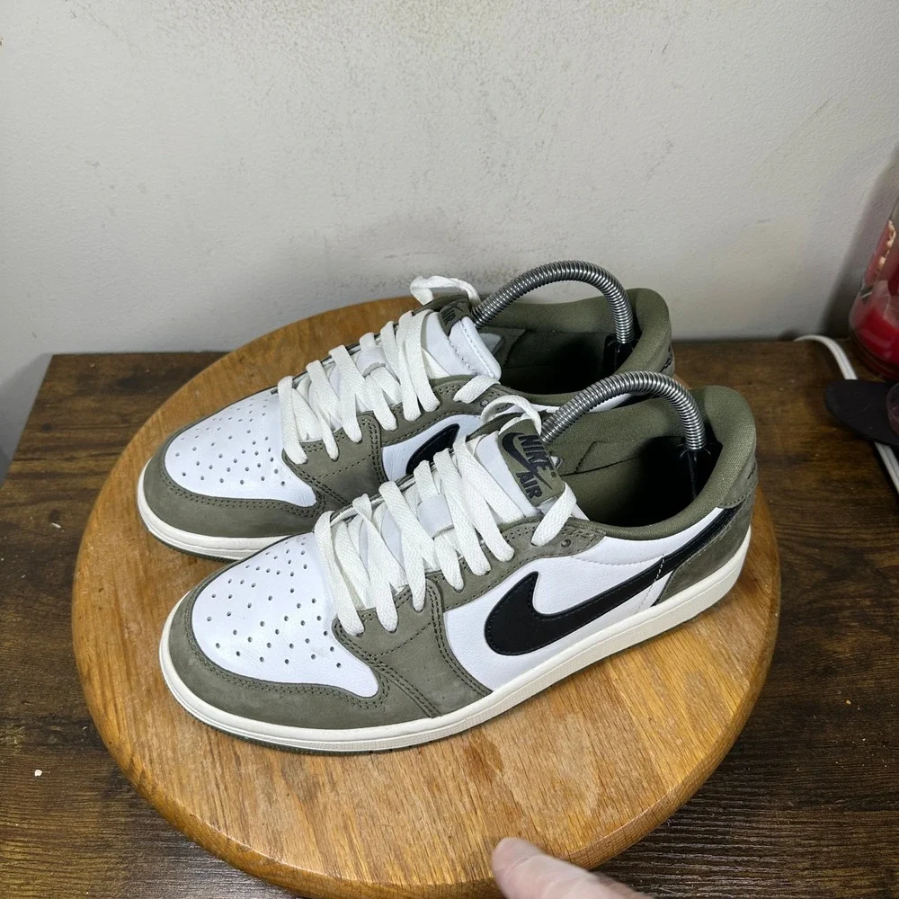 Nike Air Jordan 1 Retro Low OG Medium Olive Black White HQ6998-200 Mens 8.5